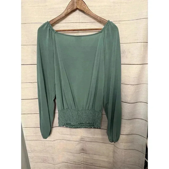 Daytrip Women's 2XL Green Smocked Surplice Blouse Long Sleeve - Picture 2 of 5
